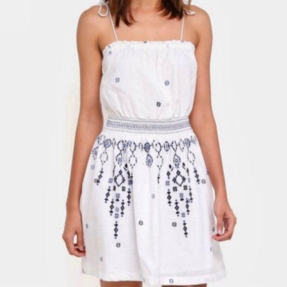 Abercrombie & Fitch Dresses & Skirts - Abercrombie & Fitch White Blue Embroidered Sleeveless Tie Strap Sundress Large